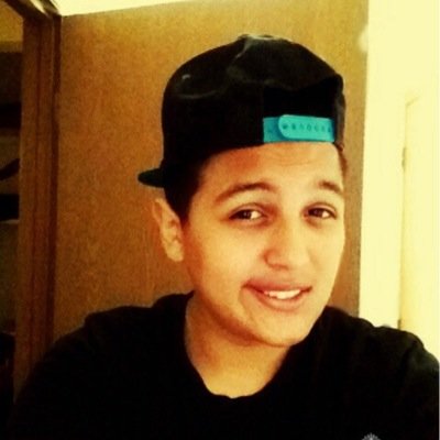 When I Grow Up I Wanna Be A Singer . My Favorite Band/Musicians are One Direction .