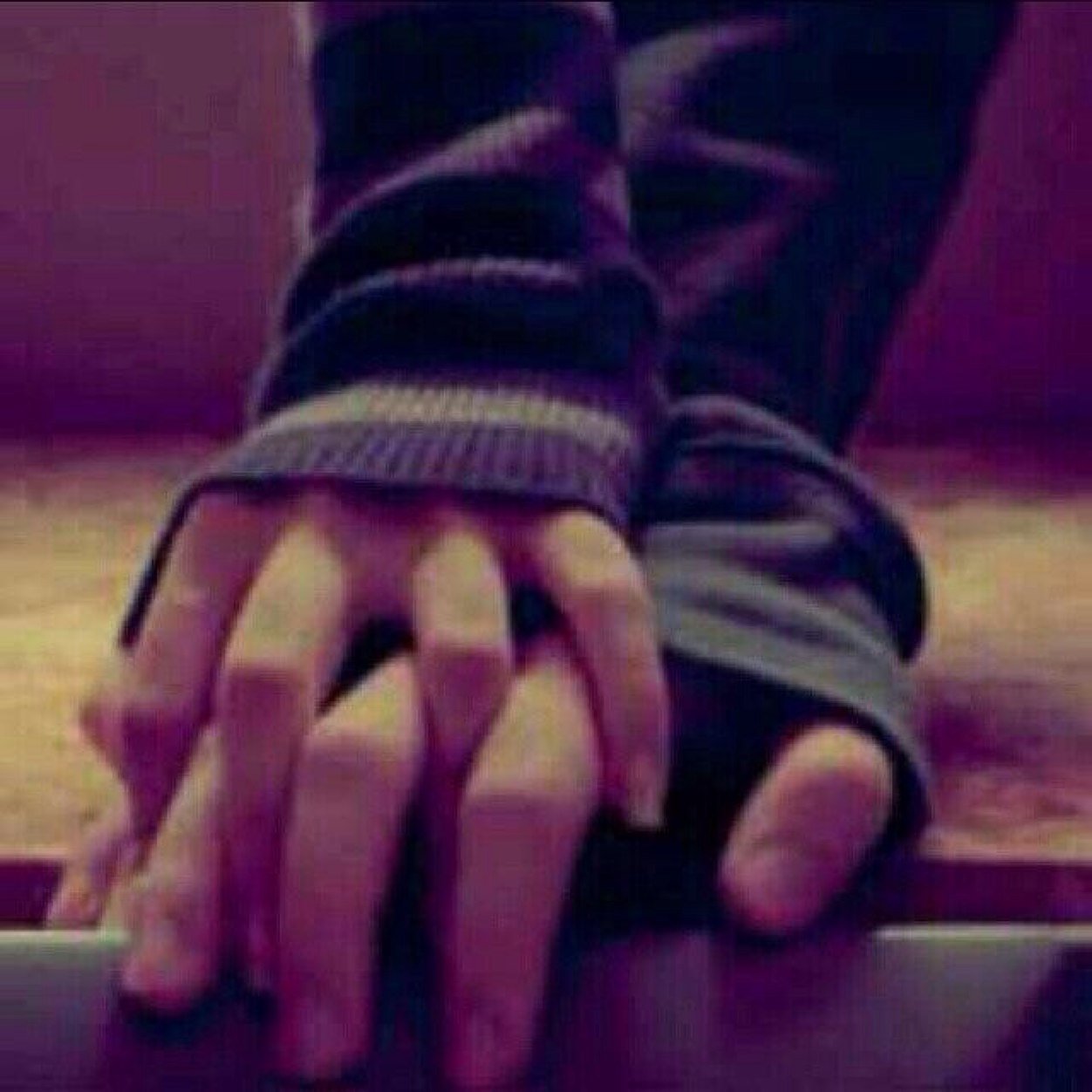 الشاهد الله ما نبي رد الجميل 

          نحتاج منهو لا تجملنـآ : يقدّر ♡”