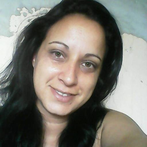 sou o que sou mais nada........adoro a vida..........