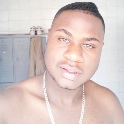 Cantautor de musica urbana contratos +56971428463 +56976835769 pin:2A4705A7 grasias la jente dios los vendiga