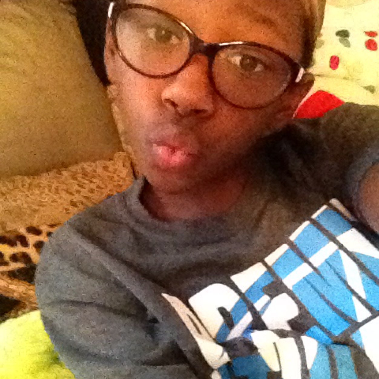 supgurlz123451's profile picture. What da fuck