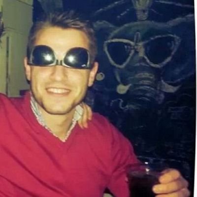 Escudero91's profile picture. Javier Escudero (Escu). Hijo de la gorda del Escudero y de Esmeralda. Hermano de Eduardo Escudero. Y soy mas feliz que una perdiz!!!