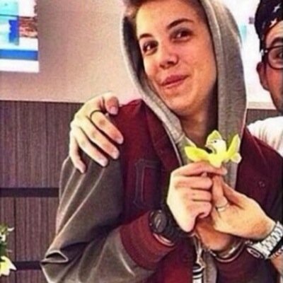 hey i didnt tell u to read this but since ur here follow @akasyeda_ because she gave u a free follow