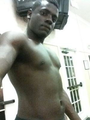 Starboys ent checkout nee single bottles and models in website 24 yro from Tampa FL and my wifee will be 22 hip hop artist