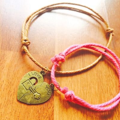 Toko aksesoris menjual segala bentuk gelang dengan harga yang sangat murah :D
kontak WA :08568821148 / line: kevin_prayogo like our pages http://t.co/U8XF2YW2xC