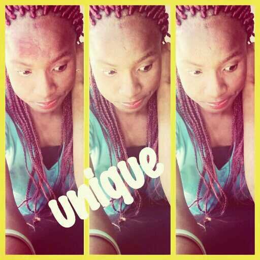 Im a girl i overReact sometimes i dream big, i smile, i luv nd everything i say its true lets Tweet