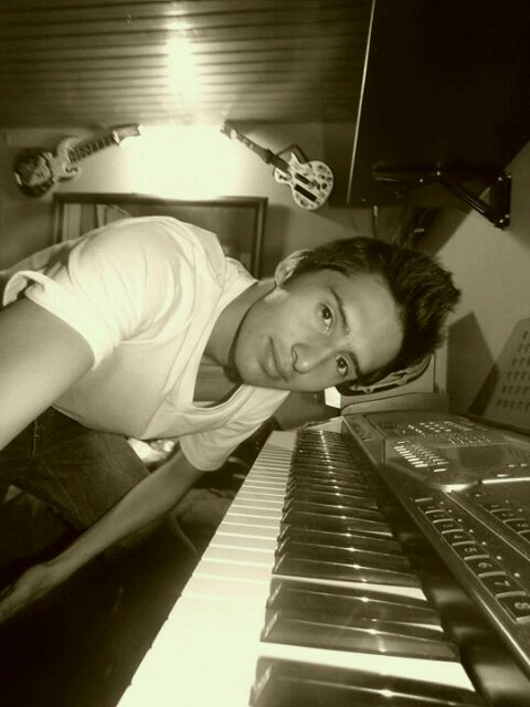 Estudiante de musica profesional de la sergio arboleda
