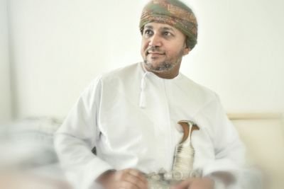 أهلا بالصباح..
عماني الهوية/ مغامر/بسيط
/عاشق للشعر/ محب للأصالة.