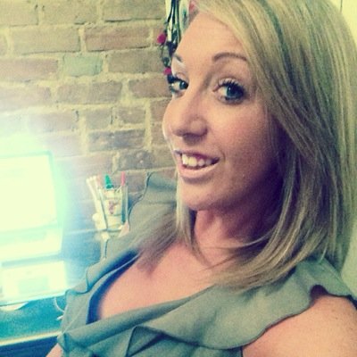 SarahM198626's profile picture. Adepte des voyages plus que tout .. je me passionne aussi pour: surf,arts,photographies et les Jeeps haha!