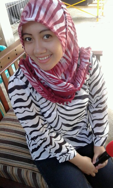 RiriHardianti1's profile picture. 