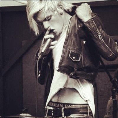 What's up? I'm Austin Moon. Singer. Dancer. Actor. Musician. Kind of a songwriter..we're getting there. The beautiful and talented Ally Dawson writes my songs.