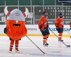 SalemStateFresh's profile picture. Salem State Freshman Account 
Class of 2018
tearing shit up from day one