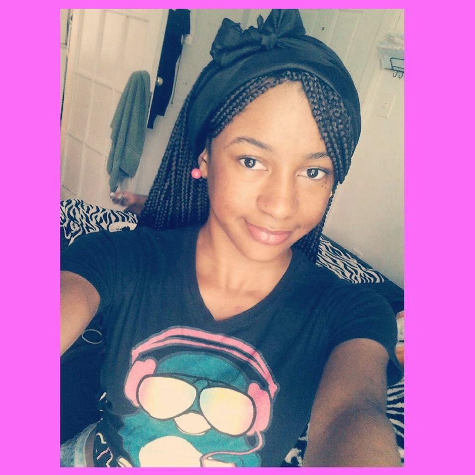 /5'3/My color blue/Love music/Mixed/LOVE TO SHAKE MY ASS ON DA FLOOR SHOW U WAT IM TWERKIN WIT♥/ LOVE TO EAT LOLZ =D/& I LOVE BEING MYSELF♥
