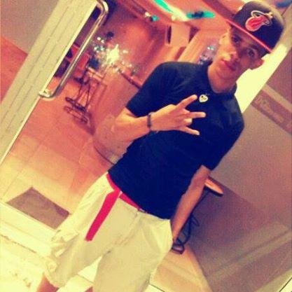 LaYonell_'s profile picture. ''Diiσs Uиσ Nuиcα тεямiiиα Dε Cσиσcεя  ℓαs  ρεяsσиαs ☺тεиqσ иσviα @YariDiice_ [05-08-14] ♥ ч & ℓ ♥ Mi Coro #FamilySoow