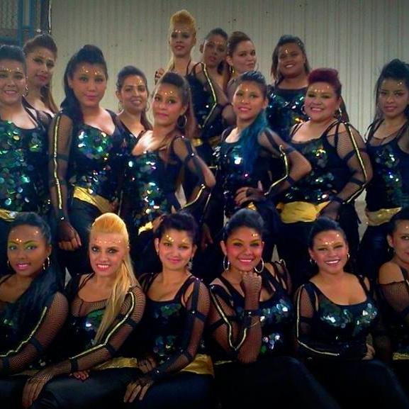 Uno de los mejores grupos coreográficos en la rama femenina de El Salvador con 11 años de existencia. Fuerza, Pasion y Estilo. “Dance Machine por siempre”