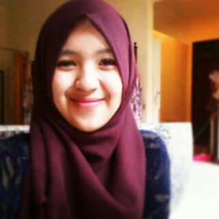 19years old,gamers,bathroom singer,allah always in my heart.