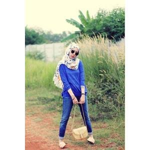 17 y/o.  New Here !  Hijab is my jihad, Hijab is my dignity, Hijab is a part of me