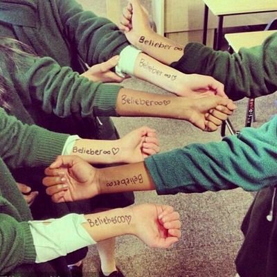 OLLGnobodyknows's profile picture. love music,love singing, love justin. Don't love reporters light and lies. love to laugh,love to  eat  grapes  and  bananas. but  the love is Justin bieber.