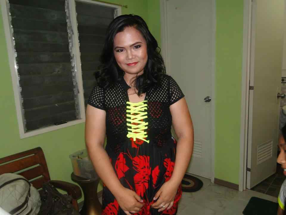 chubby, white, half Filipino and half Chinese, single mother, in a relationship and etc :))