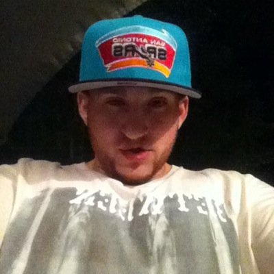 Single funny asshole .. Thats my goddaughter but she only girl with my heart , cowboys, nets, mets, rangers, sooners , tarheels, portuguese and drug free lol