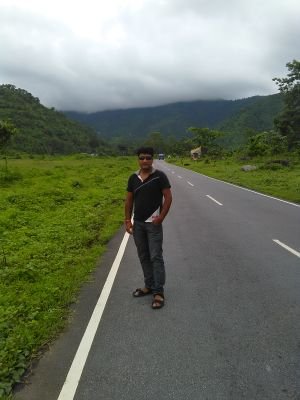 Prosenjit0077's profile picture. Humare dilki gehrai ko koi samjh paya hi nai,
Kitne tanha hain hum koi jaan paya hi nahi,
Kisi ko humari kami mehsoos ho,
Khuda ne hume aisa banaya hi nai…