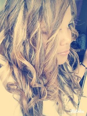LOVE U ROBYN waiting youre follow