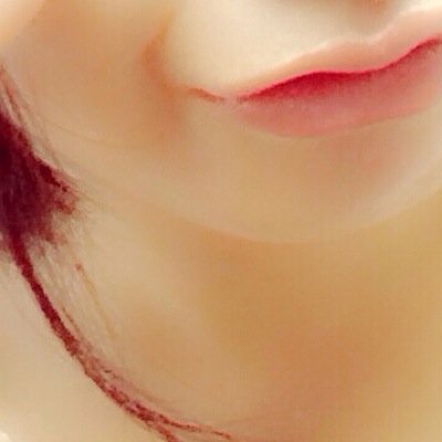 S k季 鼻の毛穴 1 ジョギングなどで汗をかいたり 蒸しタオルなどで温め 毛穴を開く 2 泡だてて洗顔をする 3 保冷剤などで特に鼻を冷やす 1秒ごとに他所へ 4 化粧水 乳液を使う ニキビが気になる人はそれようの物をつかう