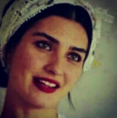 ‏ ‏مَن يُحبك لآ يَرحل ، فَ لِمآذا تنتظر شخصاً لآ يُحبك ..!! ‏