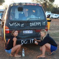 Drive me 2 the world (@chloe_drivemeto) 's Twitter Profile