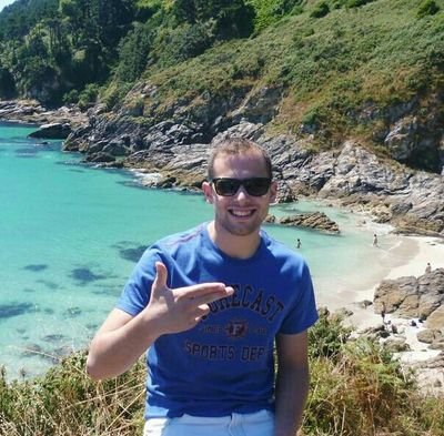 Seguidor innato del FC Barcelona. La vida se ve mejor con una cerveza en la mano