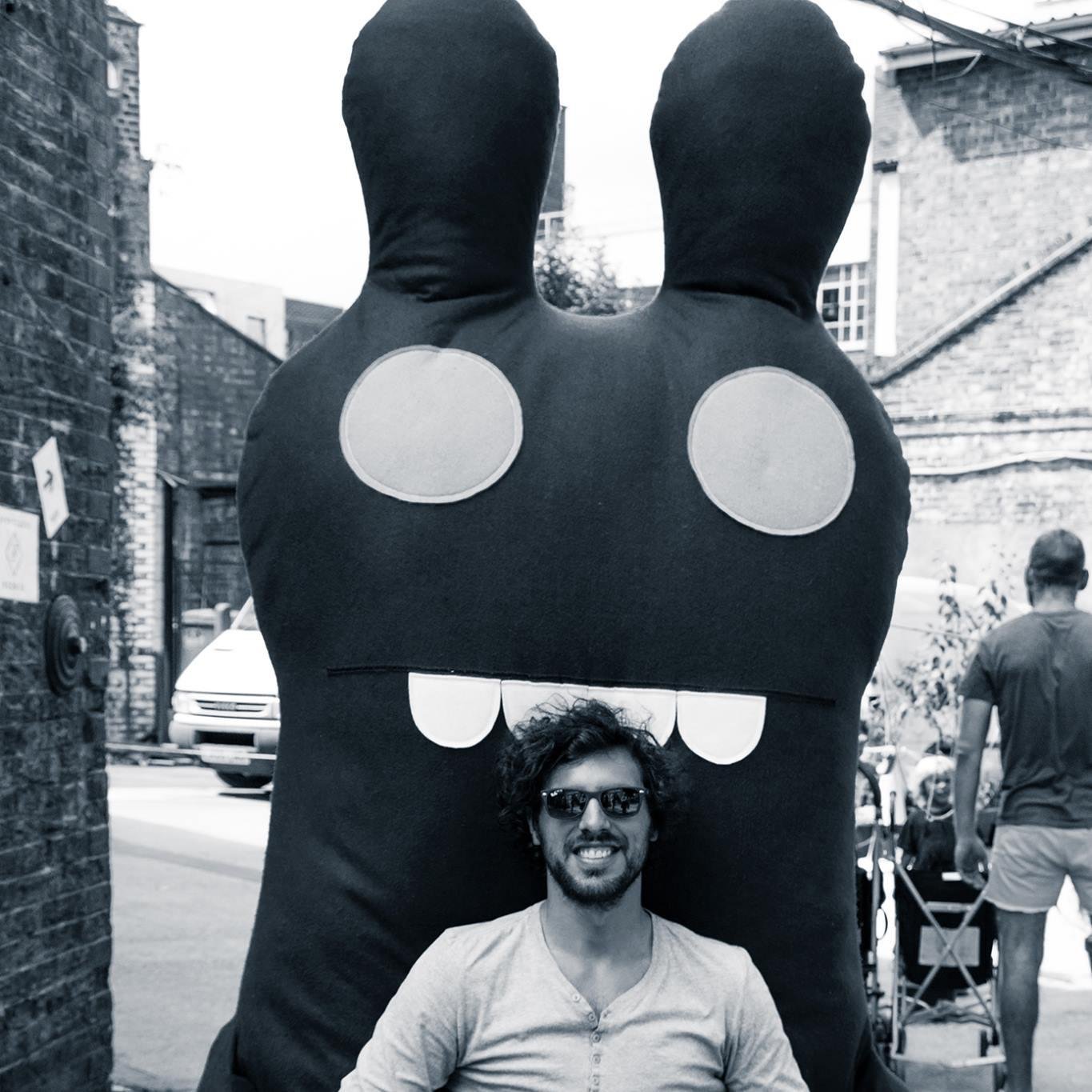 French dude living the dream in Sydney - I'm all about #strategy, #design and #sports. You too? high five! :-)