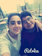 y hoy agamos el amor en medio de la  guerra ♡♥♡