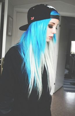 Hi my names Chandra Ary, i'm 20 German, vampire, cousins to @IzzyEfferson, @LilEfferson (multi-HPRP)