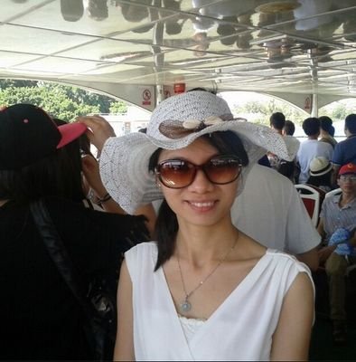 Nikia from wenzhou China,we have a factory make eyeglasses frames