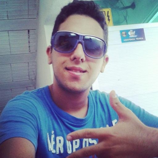 Minha imagem é você quem faz, mas minha vida sou eu quem vivo..  davidwirley_wlaluminio