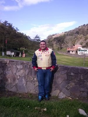 Estudiante de relaciones industriales opositor y creyente en la verdadera democracia el amor por mi pais es inmenso por lo mismo quiero lo mejor para Venezuela
