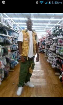 ErickGetnMoney's profile picture. Gettin money liccSquad the click MOEthe theme...Ya feel me.