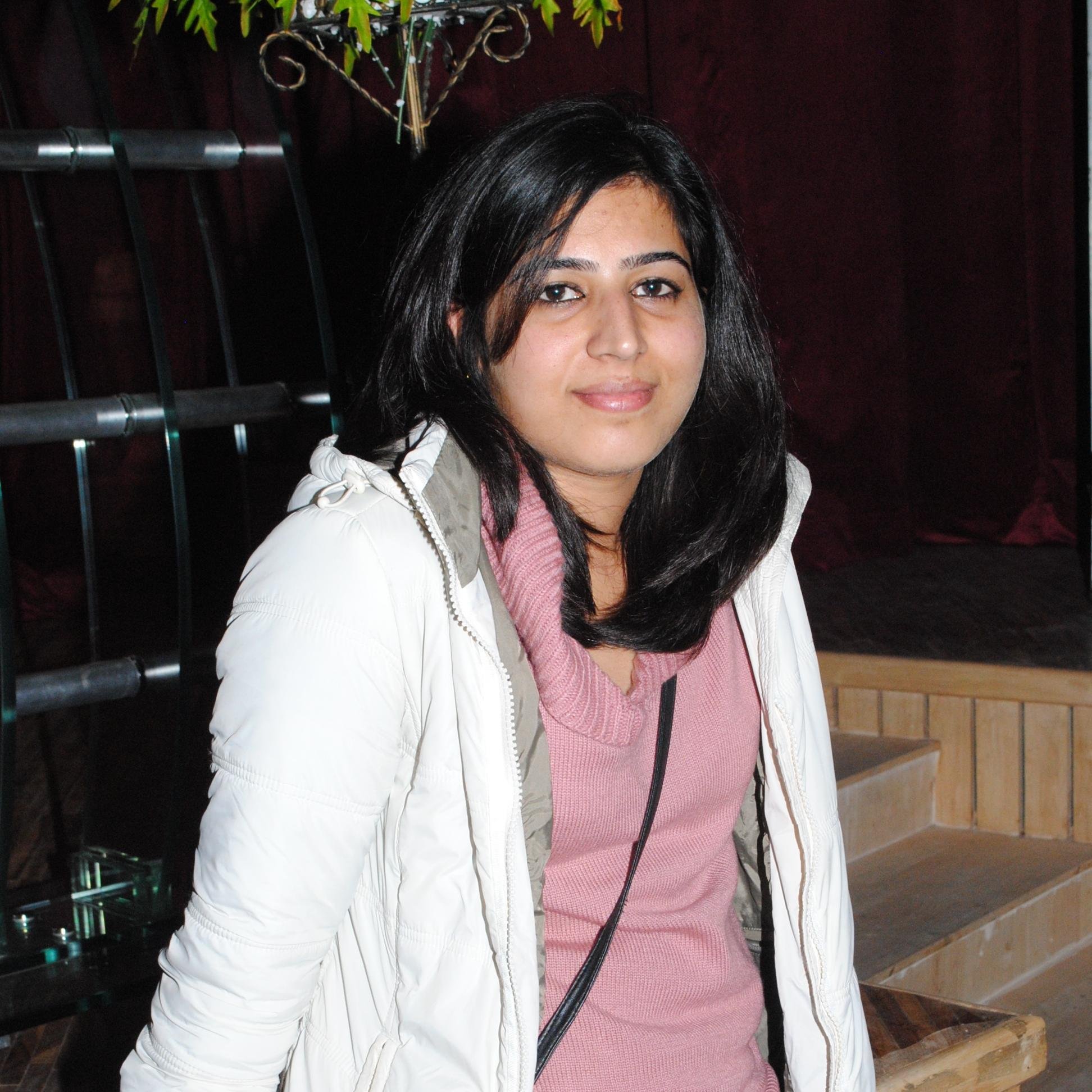 Meenakshi2212's profile picture. 