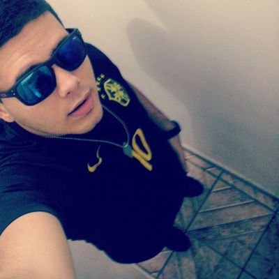 nossa vida é muito curta pra perder tempo com puta e infeliz(8