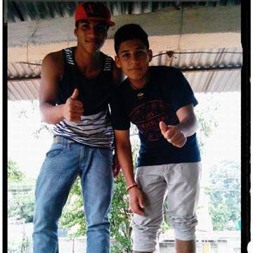 jeintdaniel's profile picture. soy beliber boy amo ami novia me gusta graffitiar no dejare de seguir ami ídolo @justinbieber, y amo la musica de koonze family.. (O.O)/ sigume y te sigo :)