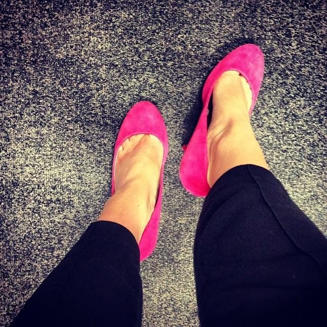 scribeandspires's profile picture. copywriter ★ blogger ★ content creator ★ book hoarder ★ wine imbiber ★ shoe obsessive ★ cat lover ★ Let's work together http://t.co/09M9Nn8ZUc