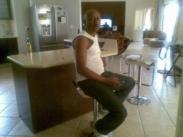 TefoTebzai's profile picture. 