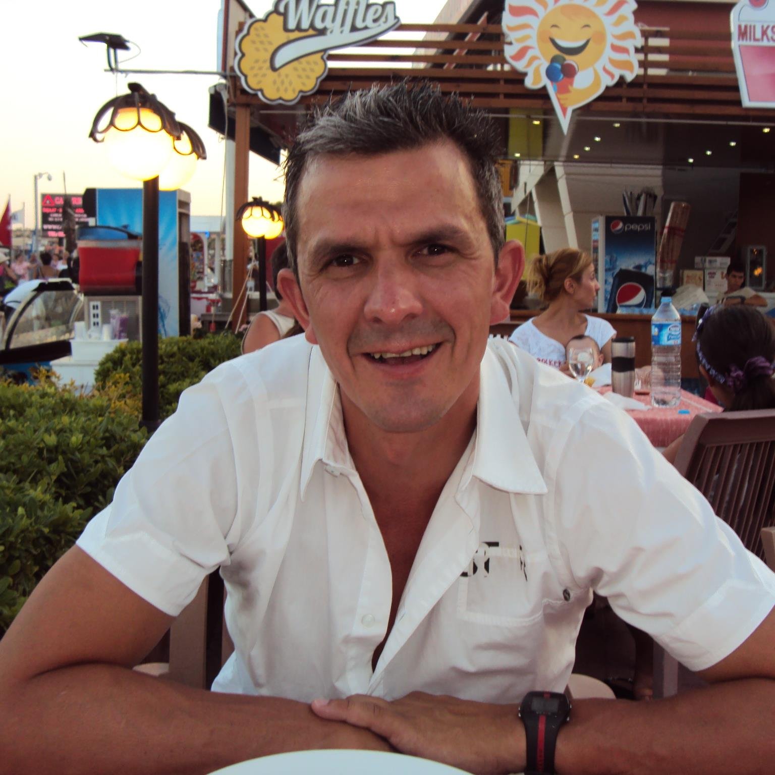 OrvarCornette's profile picture. Voedselinspecteur/ ultraloper