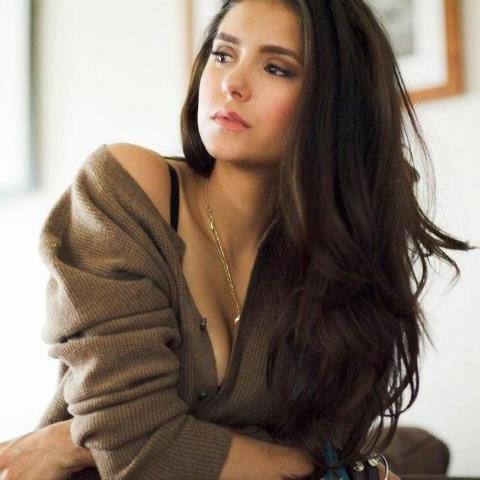 Sultry. Sexy. Human. What more could a vampire ask for?  RP : AU Unclaimed Human +18 Mostly in DMs