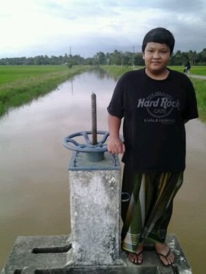 shazrul_zikry's profile picture. Aku Ingin Berubah :*                                     Hidup Biar RaRe
