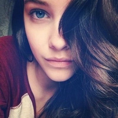 Acacia la queen.