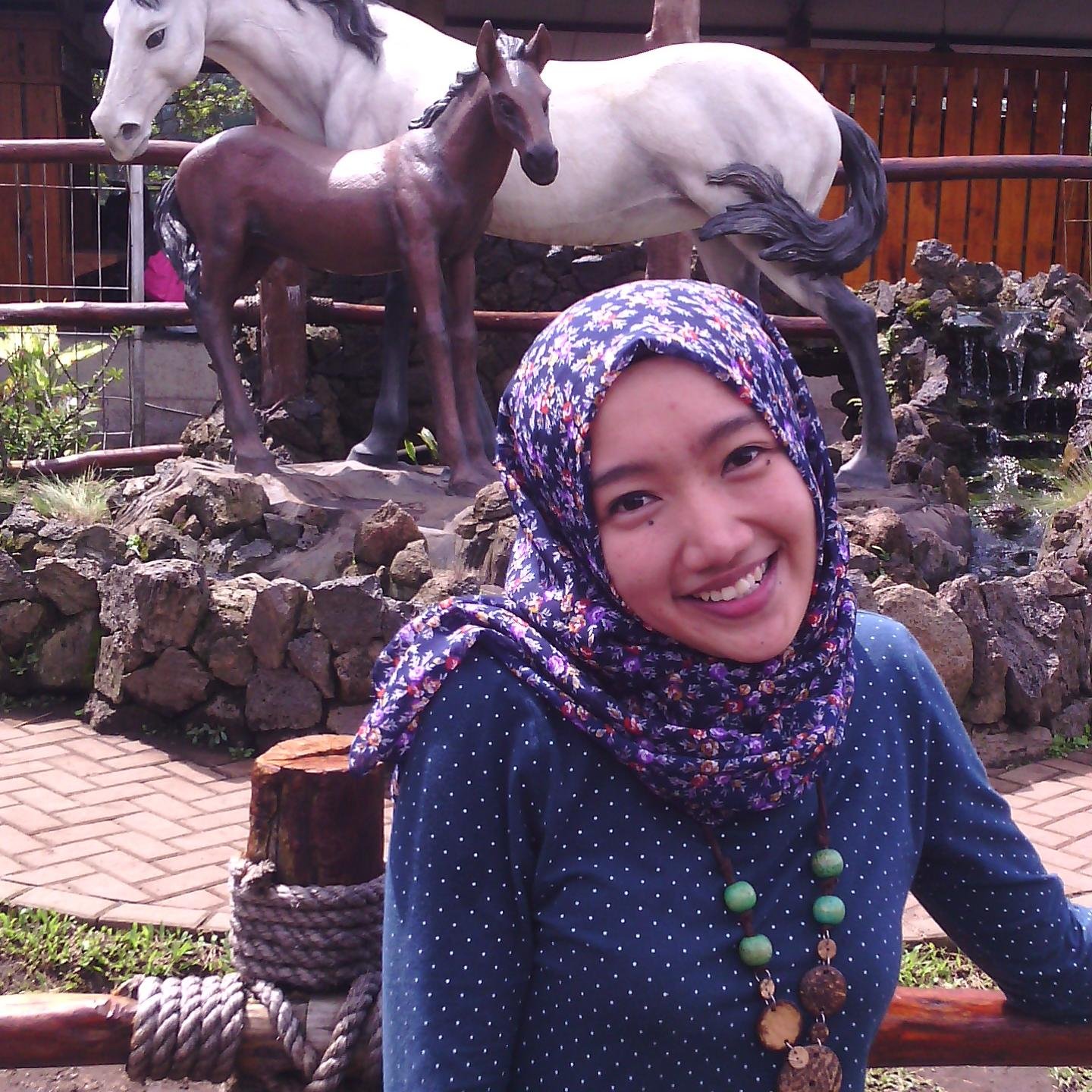 rimanovithafani's profile picture. Line : rimanovithafani