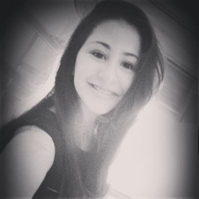 imaneouairar1's profile picture. 