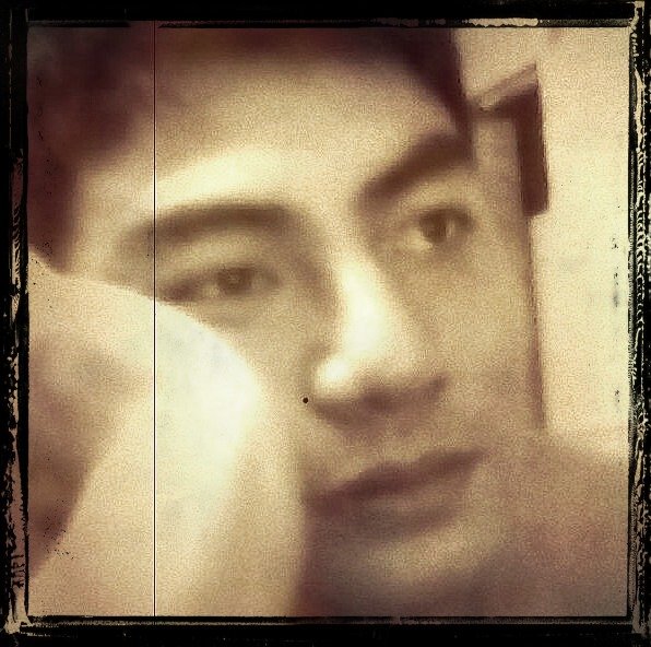 guobao1989's profile picture. 　烧香的不一定是和尚。也可能是熊猫。