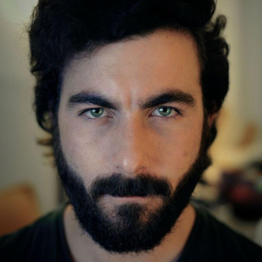 Sin biografía.